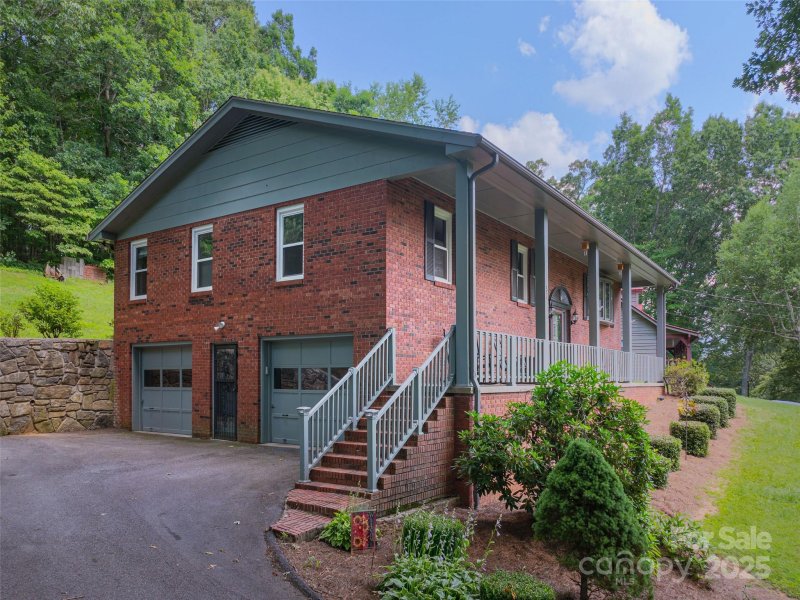 Forest Park, Waynesville Community