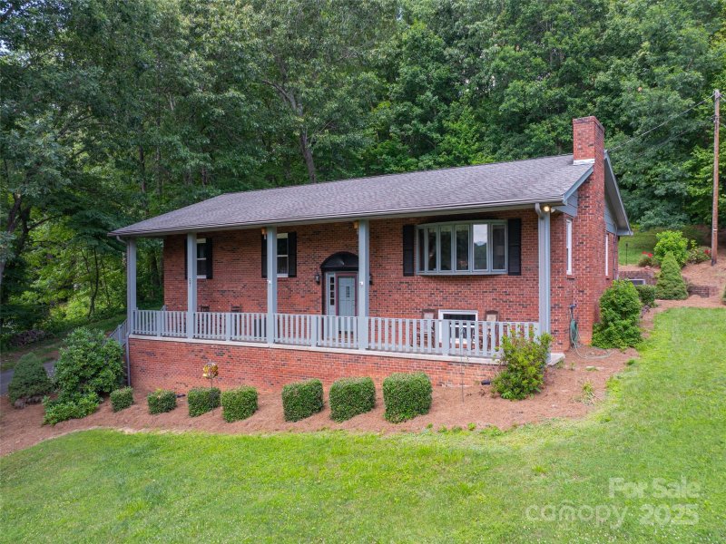 Property image 2 of 57 Chateau Place in Forest Park, Waynesville, NC 28785