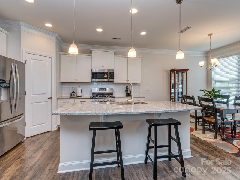 Property image 2 at 124 W Americana Drive, Mooresville, NC 28115