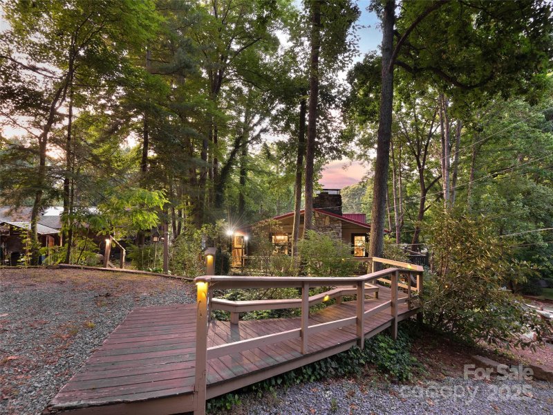 Property image 5 of 290 Dogwood Drive in Wild Acres, Maggie Valley, NC 28751