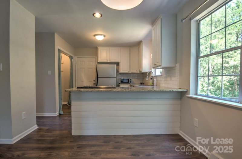 Property image 3 at 11205 Vintage Lane, Charlotte, NC 28226