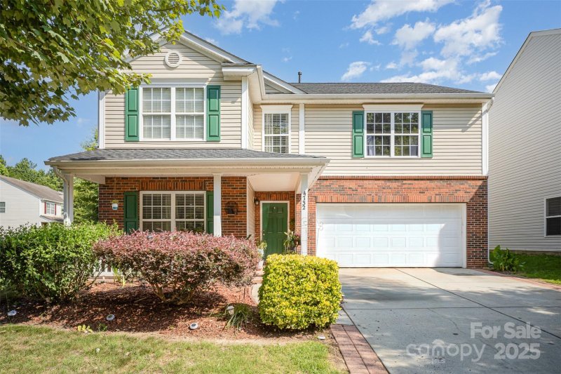 Property image 4 of 4732 Meadowfield Road in Buckleigh, Charlotte, NC 28215