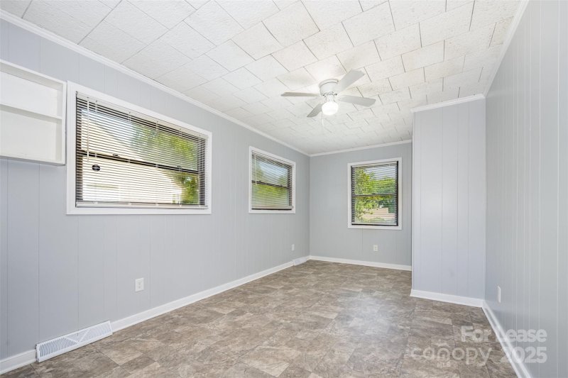 Property image 4 at 1101 Mona Drive, Charlotte, NC 28206