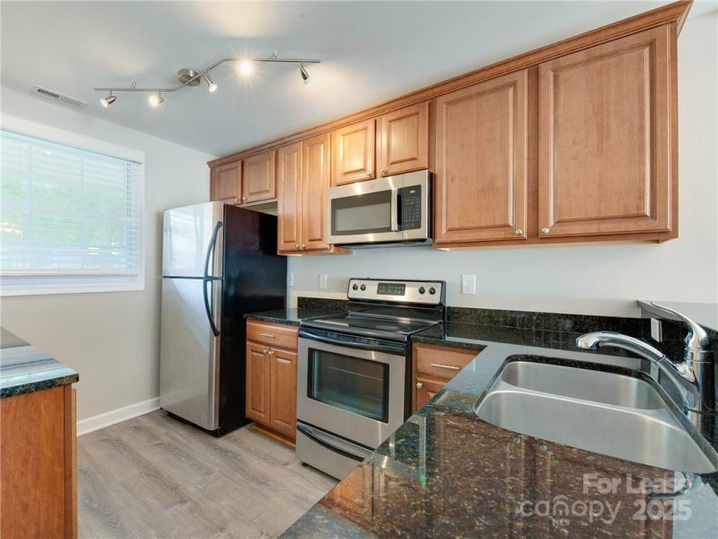 Property image 2 at 1344 Green Oaks Lane, Charlotte, NC 28205