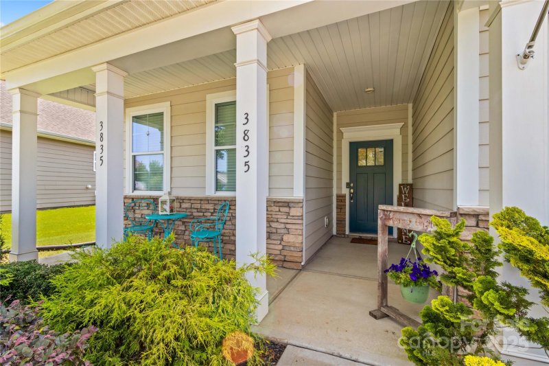 Property image 4 of 3835 Norman View Drive in Bridgewater at Sherrills Ford, Sherrills Ford, NC 28673