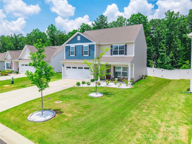 Property image 2 of 154 Tanner Loop in Colonial Crossing, Troutman, NC 28166