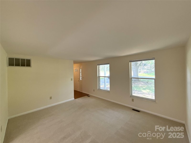 Property image 2 at 6616 Wannamaker Lane, Charlotte, NC 28226