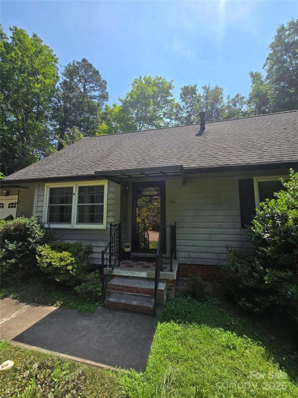 Property image 2 at 5 Auburndale Drive, Asheville, NC 28806