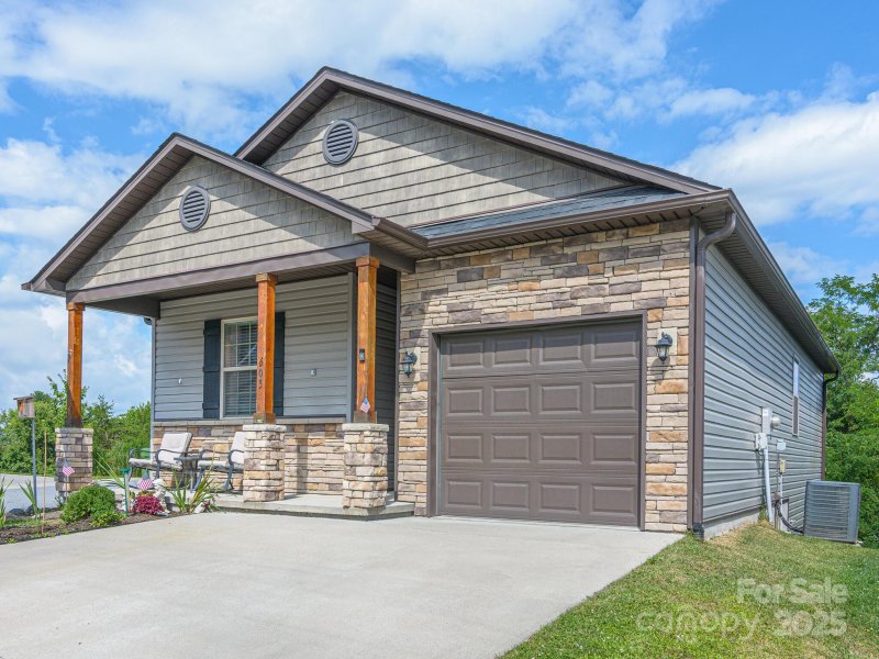 Property image 3 at 603 Cardwell Lane, Fletcher, NC 28732