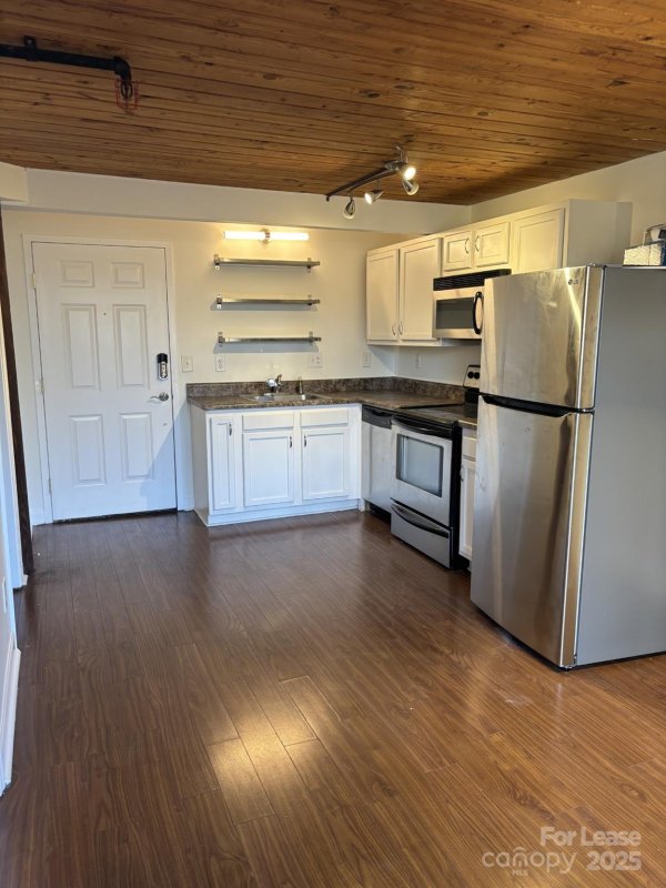 Property image 4 at 201 Hoskins Road, Charlotte, NC 28208