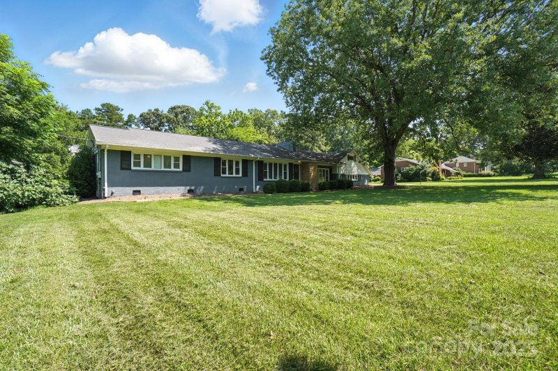 Property image 2 of 188 Gum Branch Road in Coulwood, Charlotte, NC 28214