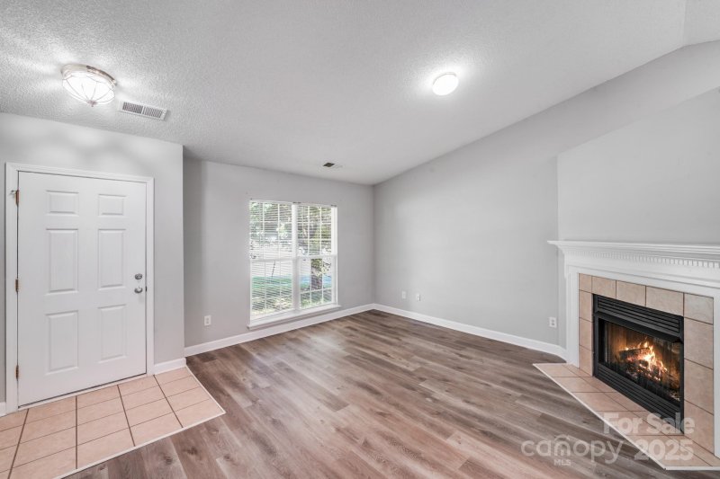 Property image 2 of 1703 Southwind Drive in Sunset Village, Charlotte, NC 28216