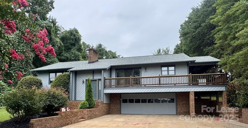 Property image 2 of 257 Ponderosa Circle in Lake Norman Bonanza, Mooresville, NC 28117