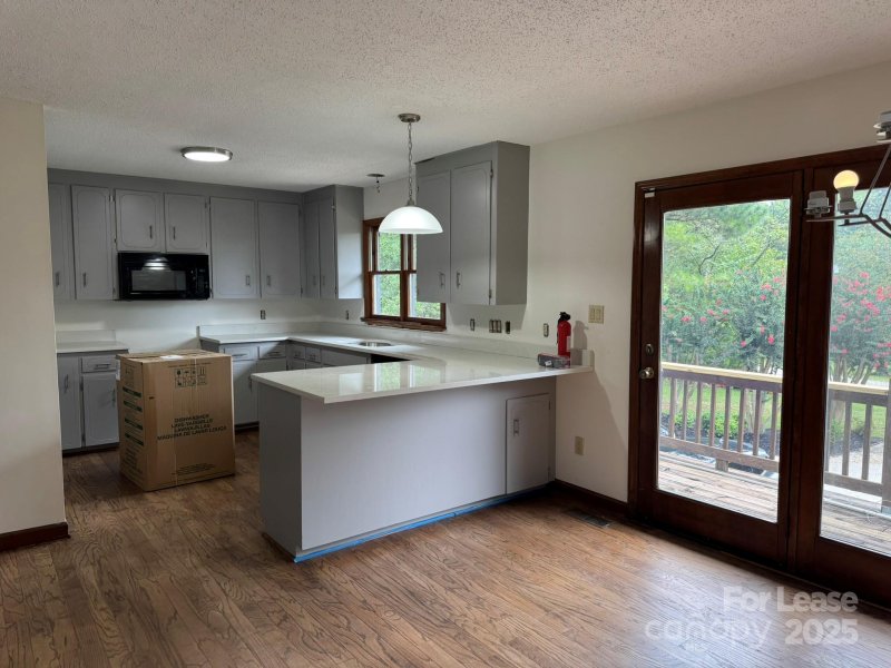 Property image 4 of 257 Ponderosa Circle in Lake Norman Bonanza, Mooresville, NC 28117