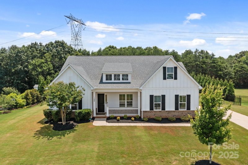 Property image 3 of 152 Riverstone Drive in Anniston, Davidson, NC 28036