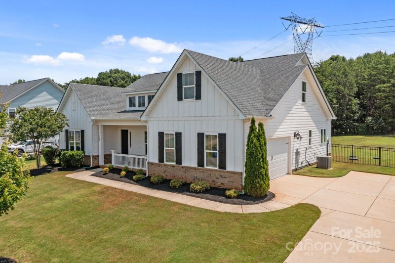 Property image 4 of 152 Riverstone Drive in Anniston, Davidson, NC 28036