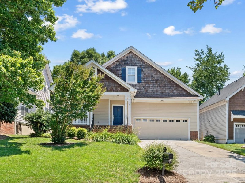 2620 Merion Hills Court