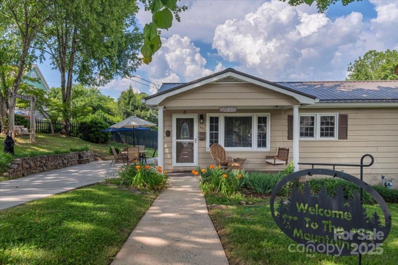 Property image 2 at 451 Boundary Street, Waynesville, NC 28786