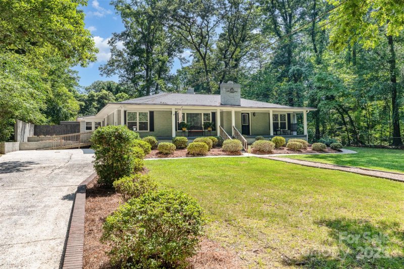 Property image 2 at 304 W Colonial Drive, Salisbury, NC 28144