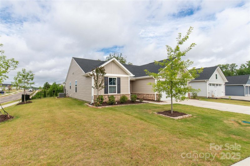 Property image 3 at 805 Purslane Street, Lancaster, SC 29720