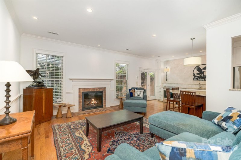 Property image 3 at 2825 Sharon View Road, Charlotte, NC 28210