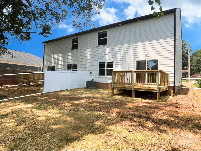 Property image 2 at 3926 Litchfield Road, Charlotte, NC 28211