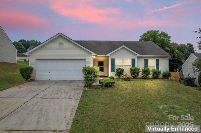 Property image 3 at 7616 Shiny Meadow Lane, Charlotte, NC 28215