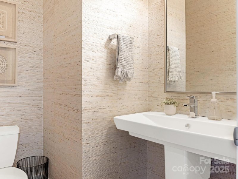 Property image 3 at 628 Cherry Street, Charlotte, NC 28204