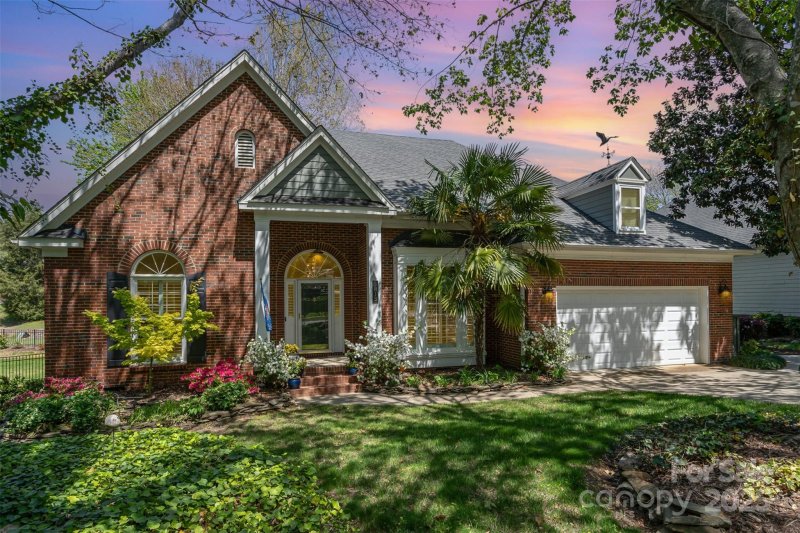 3813 Beauvista Drive