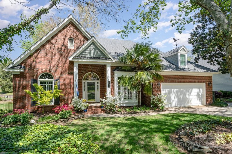 Property image 3 at 3813 Beauvista Drive, Charlotte, NC 28269