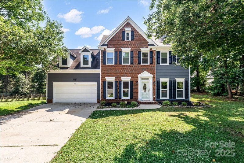 Tysons Forest, Rock Hill Community