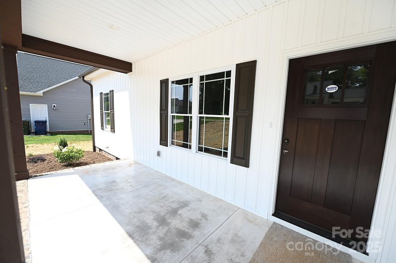 Property image 3 of 4940 Southview Drive in Wallaces View, Hickory, NC 28602