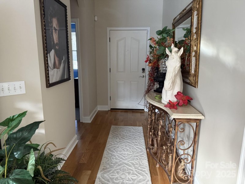 Property image 5 at 860 Wynnshire Drive, Hickory, NC 28601