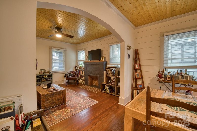 Property image 5 of 107 Riverview Drive in French Broad Terrace, Asheville, NC 28806