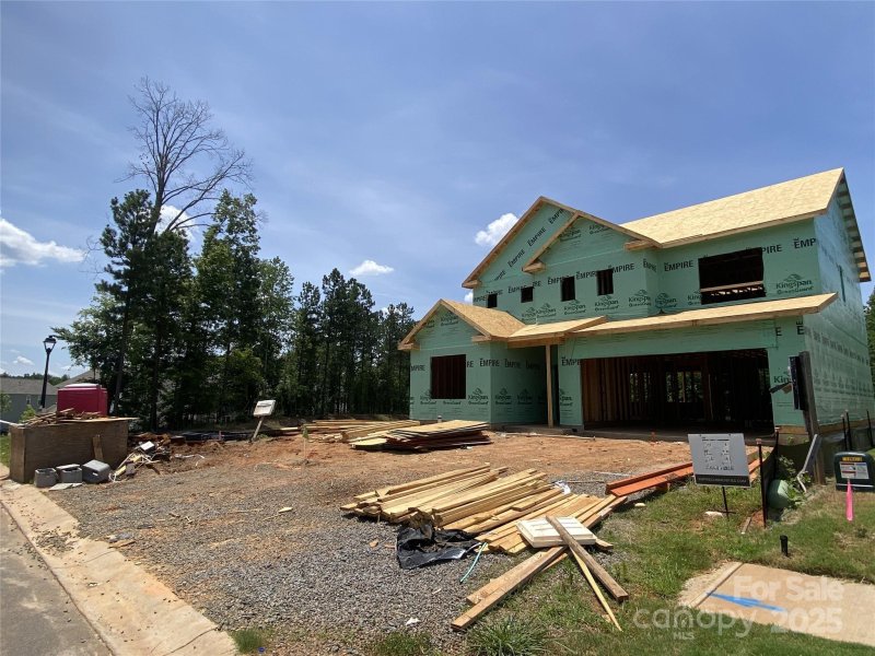 Property image 2 of 6140 Balham Court in Kennington, Charlotte, NC 28215