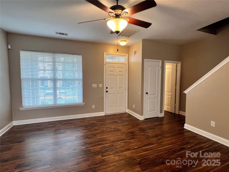 Property image 4 of 142 Silverspring Place in Waterlynn, Mooresville, NC 28117