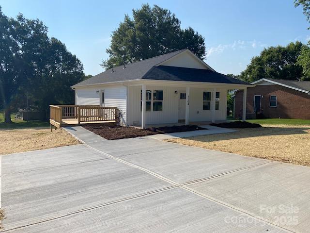 Property image 3 at 1103 Adams Street, Statesville, NC 28677