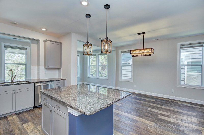 Property image 5 of 5527 Cheerful Lane in Cresswind, Charlotte, NC 28215