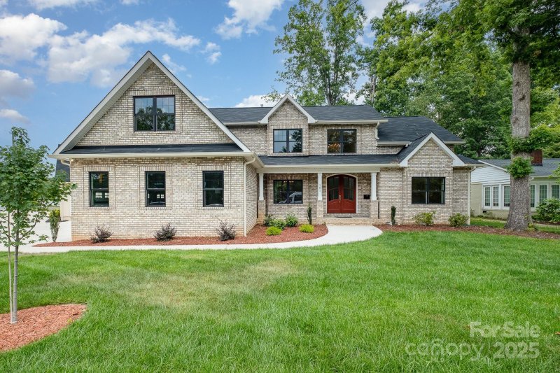 Property image 2 of 101 Mcalway Road in Ridgewood, Charlotte, NC 28211