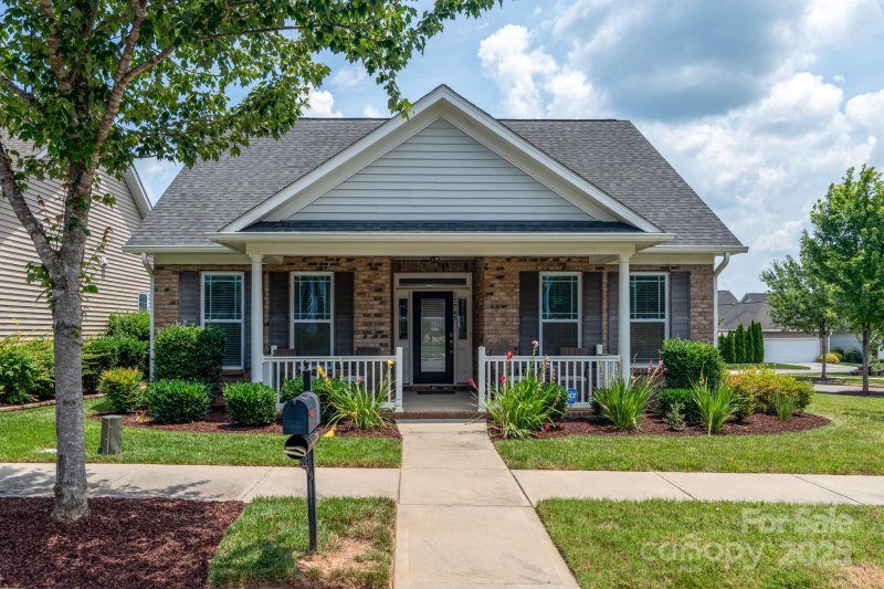 17745 Morehampton Avenue