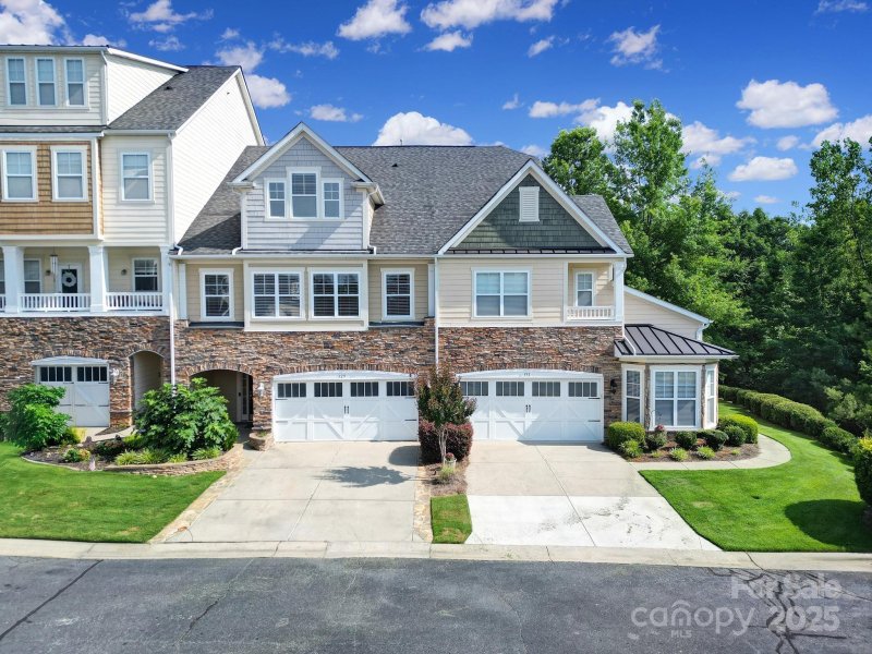 329 Wave Crest Drive