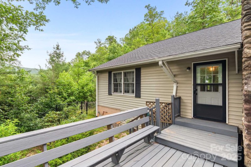 Property image 2 of 32 Tucker Road in Ridgecrest, Black Mountain, NC 28711