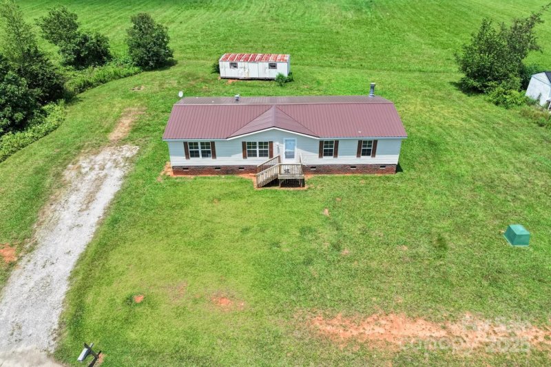 Property image 5 of 1133 Lynn Lane in Doe Run, Catawba, NC 28609