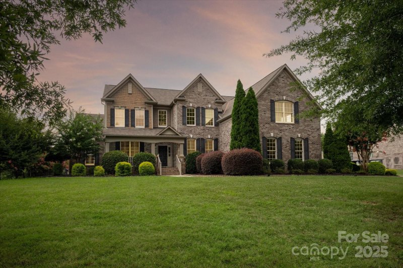 5013 Autumn Blossom Lane