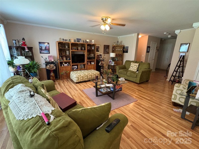 Property image 3 of 1412 Cold Creek Place in Cabarrus Crossing, Huntersville, NC 28078