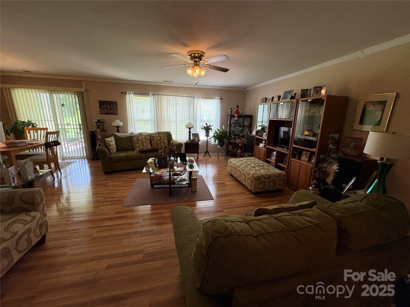 Property image 4 of 1412 Cold Creek Place in Cabarrus Crossing, Huntersville, NC 28078