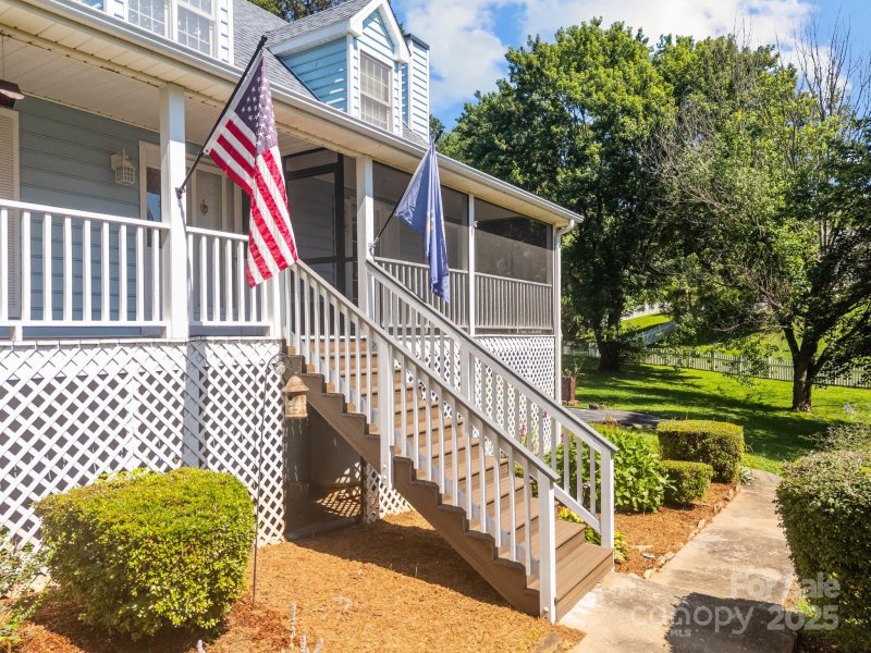 Property image 2 at 210 Meadow Run Extension, Asheville, NC 28806