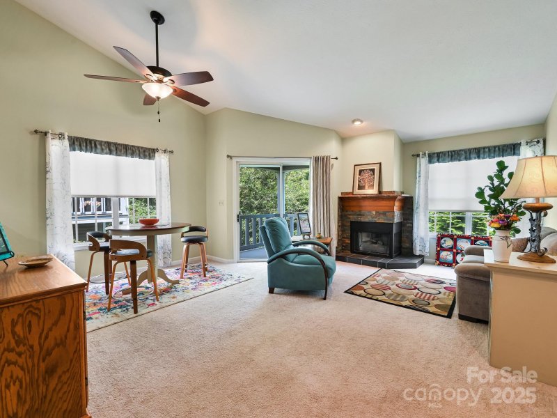 Property image 4 at 621 E Park Place, Hendersonville, NC 28791