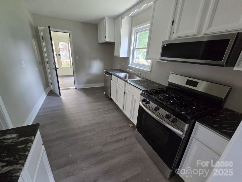 Property image 4 of 2720 Englehardt Street in University Park, Charlotte, NC 28216