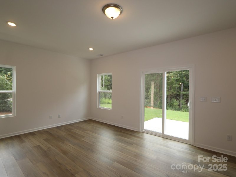 Property image 5 of 307 Hendley Drive in Bellamore, York, SC 29745